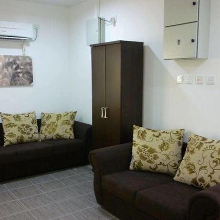 One Motel And Cafe Kuah Exterior photo